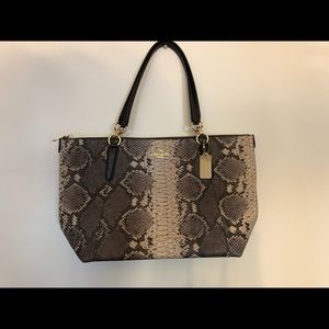 NWT IM/Grey Multicolored Coach Bag